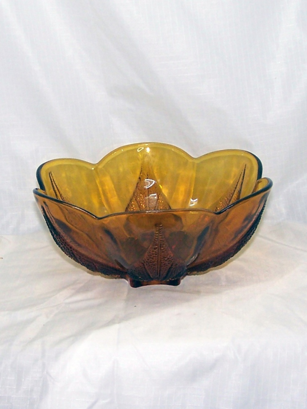VTG-7" Deep Round Bowl Renaissance Gold by ANCHOR HOCKING